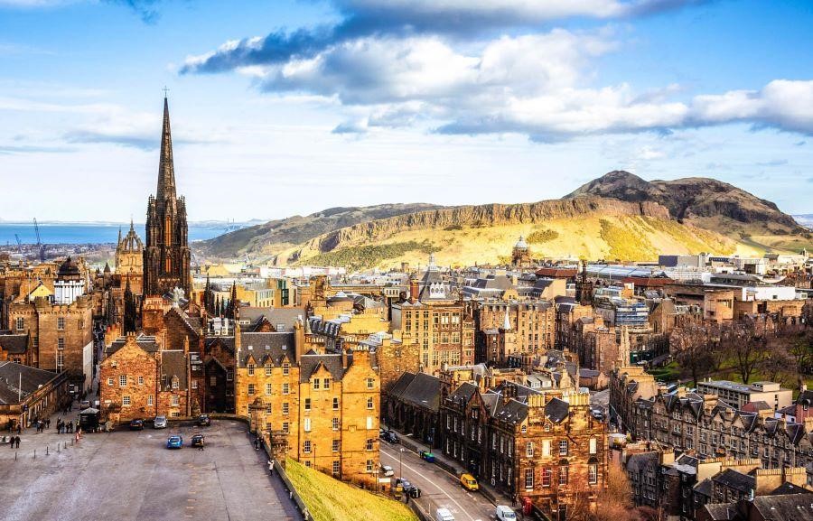 Thành phố Edinburgh sở hữu một vẻ đẹp tuyệt mỹ